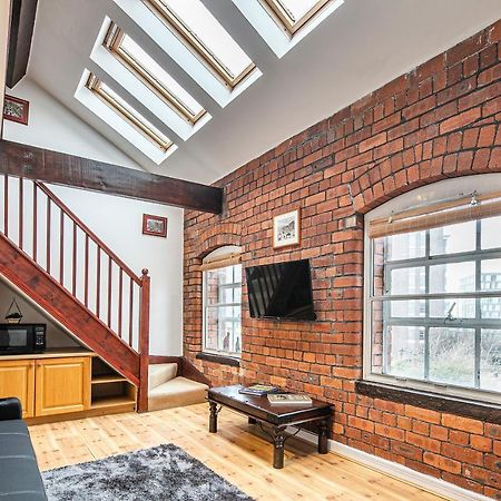 Beautiful 1-Bed Apartment In Grade Listed Warehouse - Victoria Quays, Sheffield City Centre, Free Parking, Pet Friendly, Netflix المظهر الخارجي الصورة