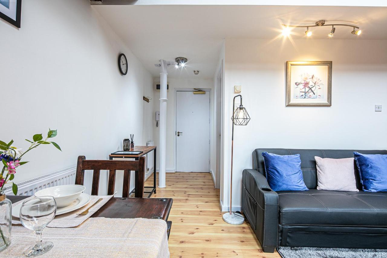 Beautiful 1-Bed Apartment In Grade Listed Warehouse - Victoria Quays, Sheffield City Centre, Free Parking, Pet Friendly, Netflix المظهر الخارجي الصورة